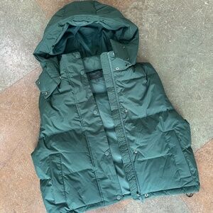 Nuuds Puffer Vest with Removable Hood
